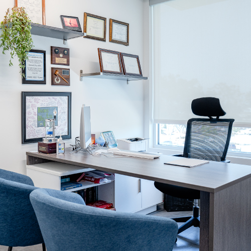 Receive both quality and patient-centric care anchored by a team of experienced doctors and other healthcare professionals.